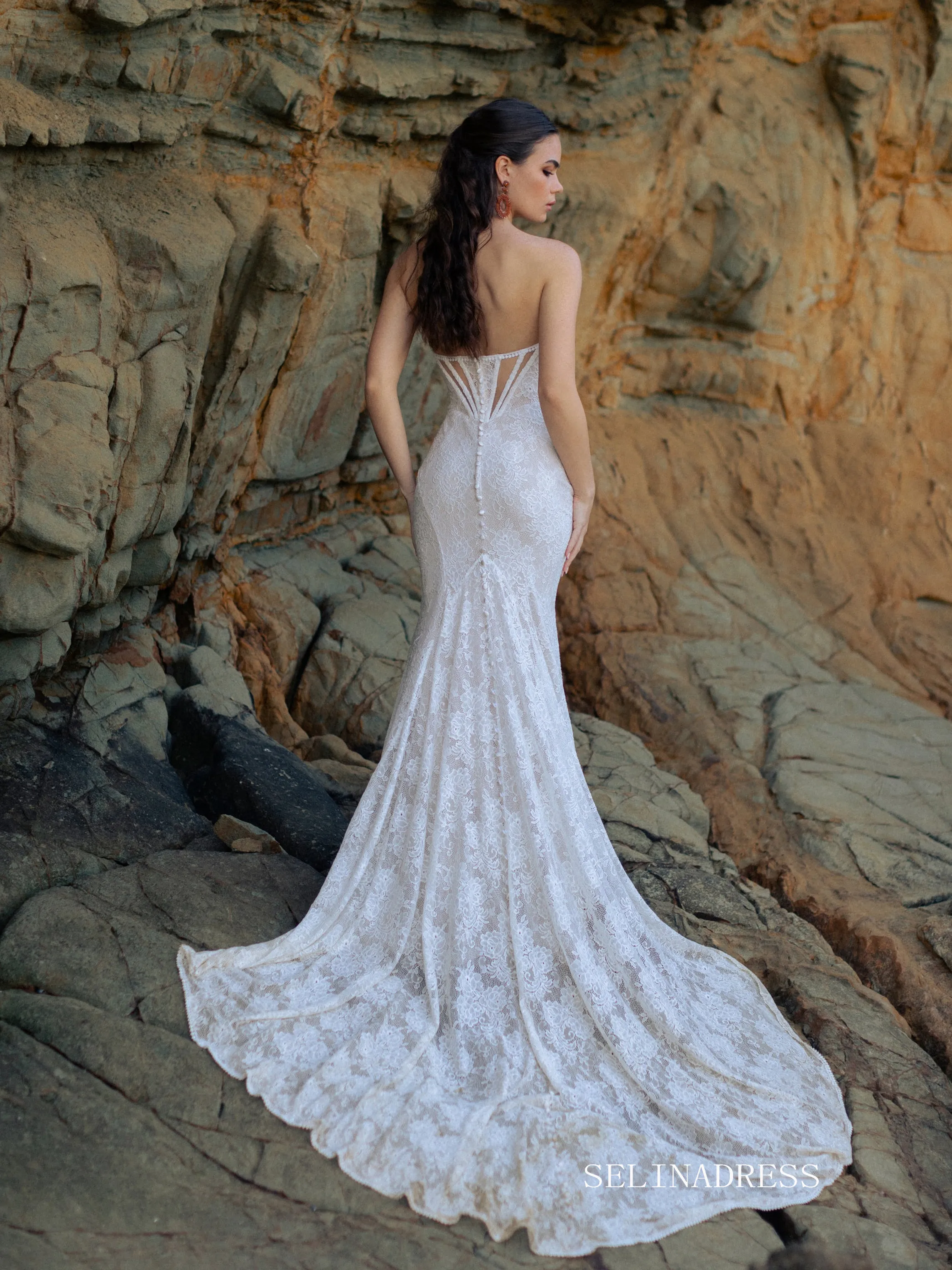 Mermaid Lace Beach Wedding Dresses Elegant Lace Bridal Gown EWR802