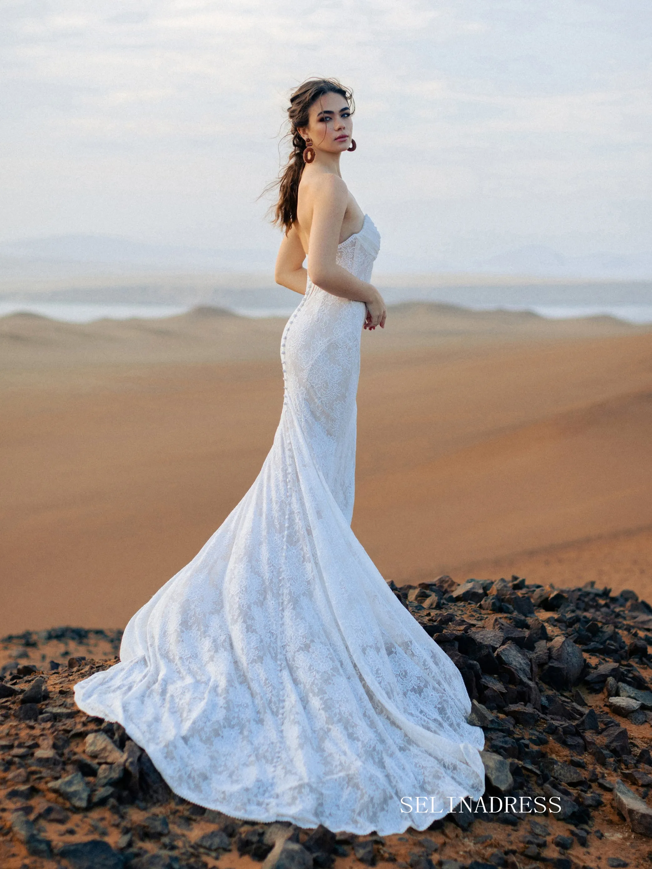 Mermaid Lace Beach Wedding Dresses Elegant Lace Bridal Gown EWR802