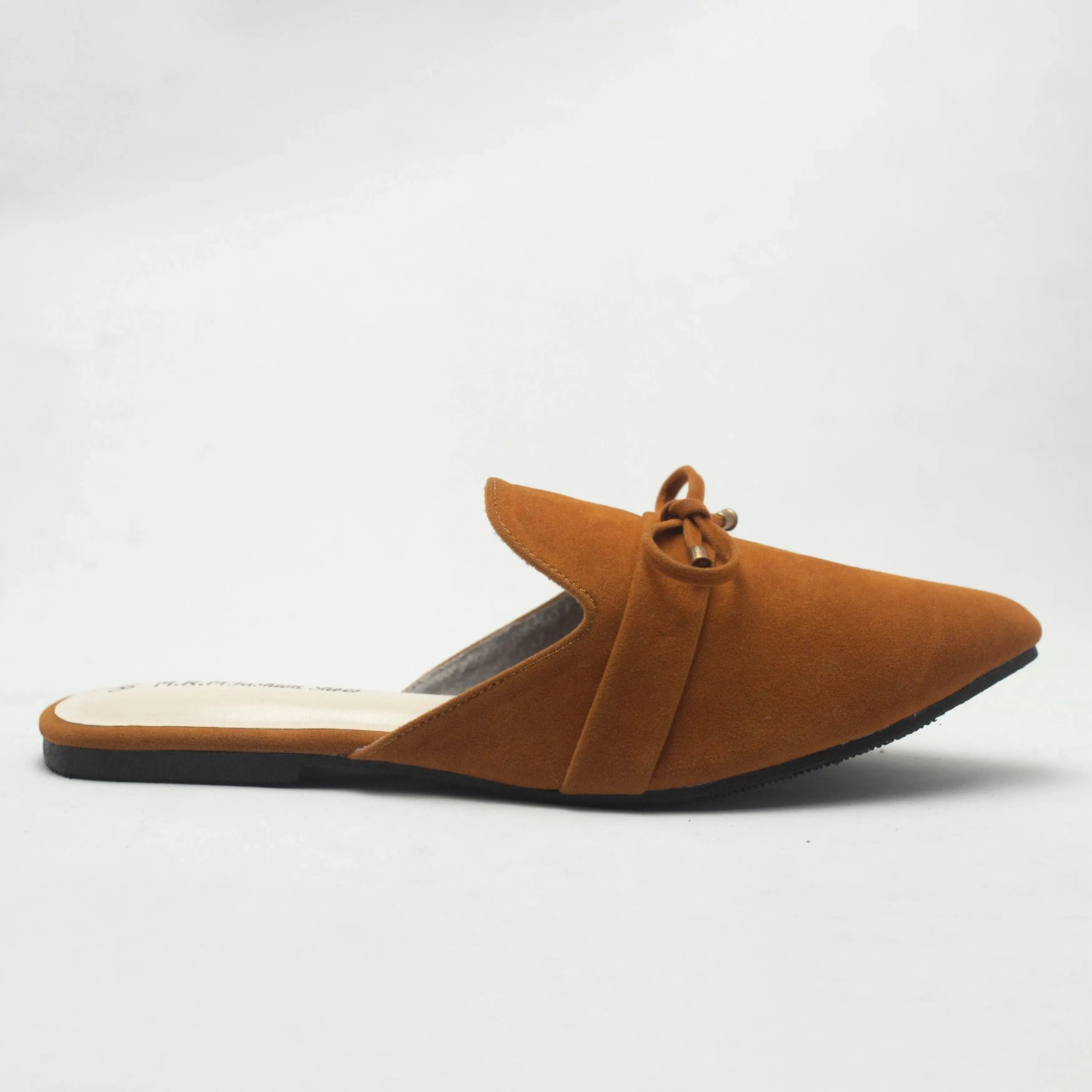 Stay Cool and Comfortable in Our Selection of Flat Sandals for Women