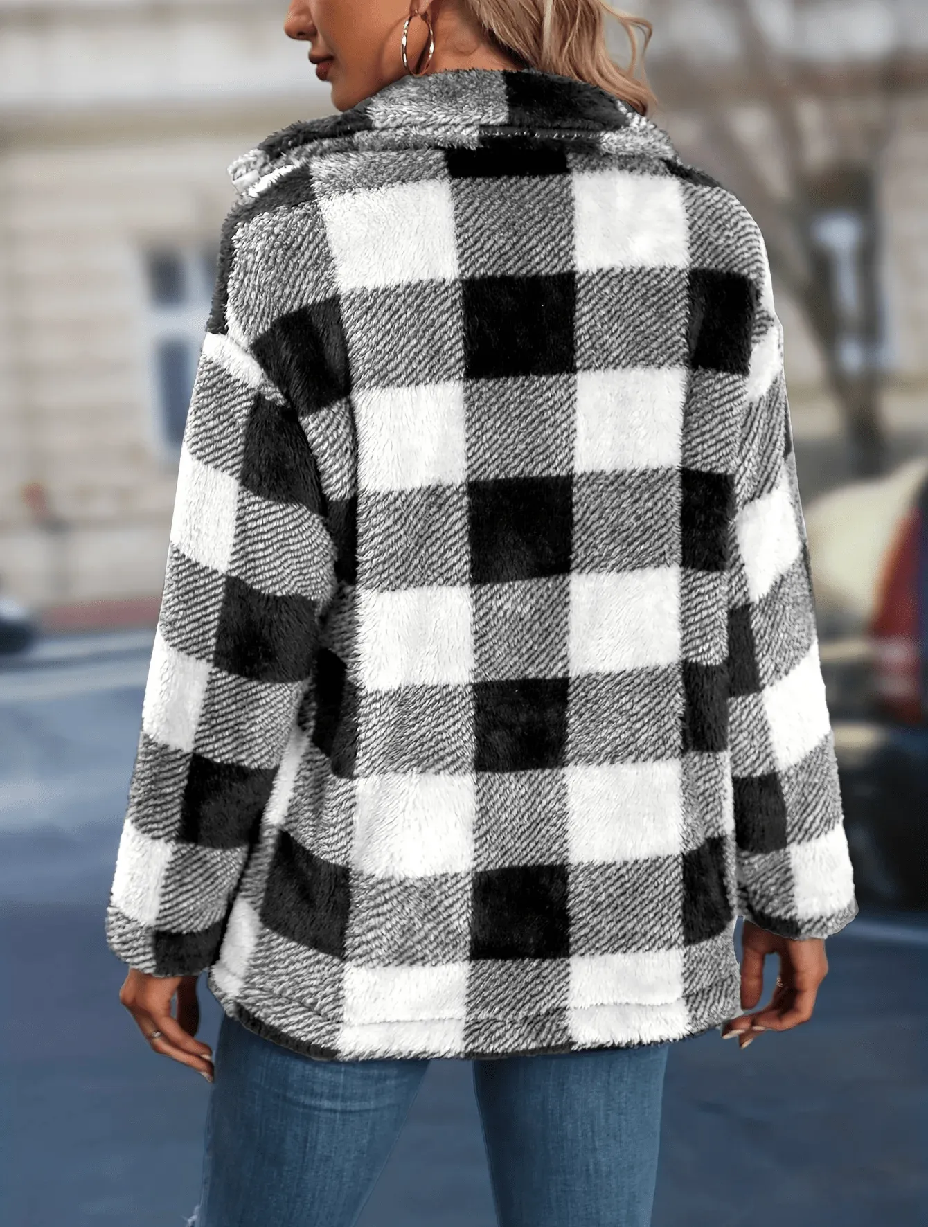 Women's checkered coat with lapels